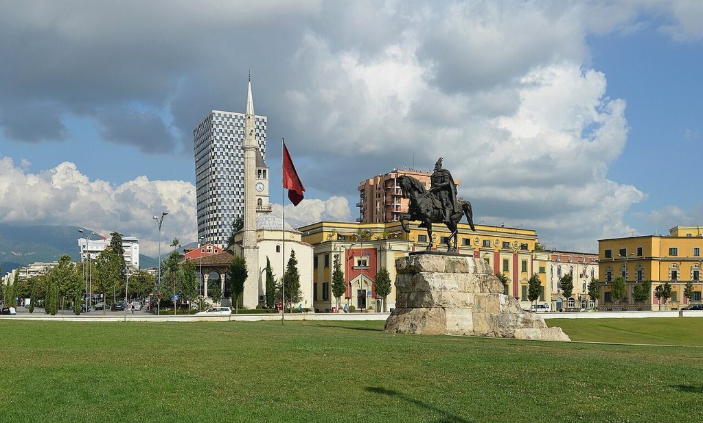 Place Skanderbeg, Tirana
