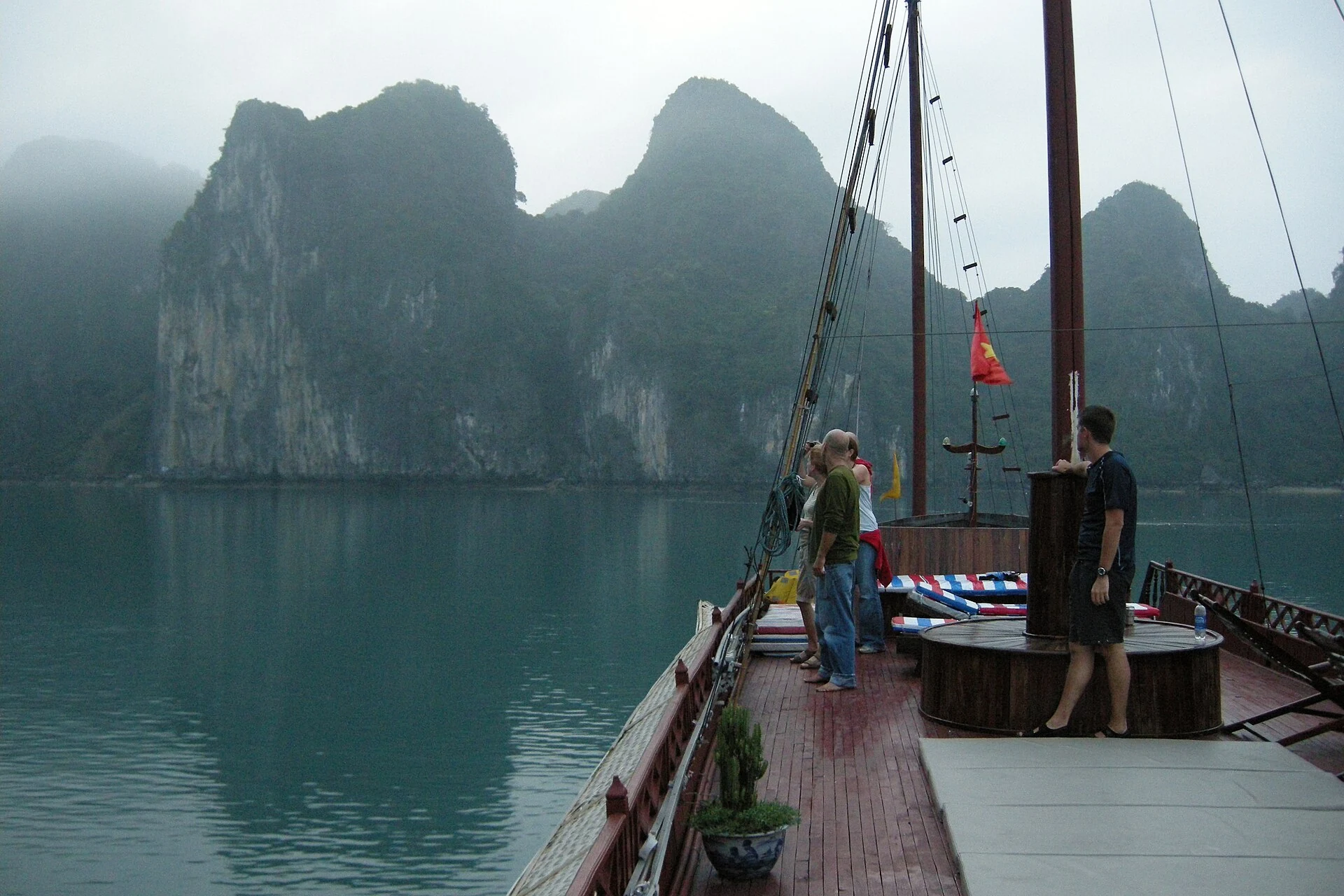 Croisière dans la baie d’Halong